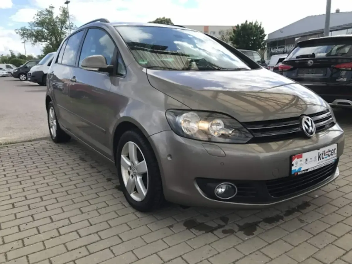 Gebraucht VW Golf Plus Cross Comfortline 105 PS (77 kW) 2010 Braun Van / Kleinbus