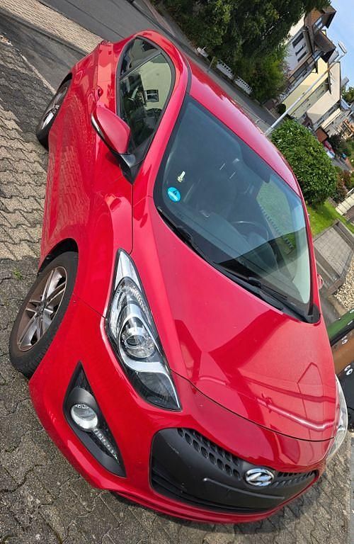 Gebraucht Hyundai i30 135 PS (99 kW) 2013 Rot Limousine