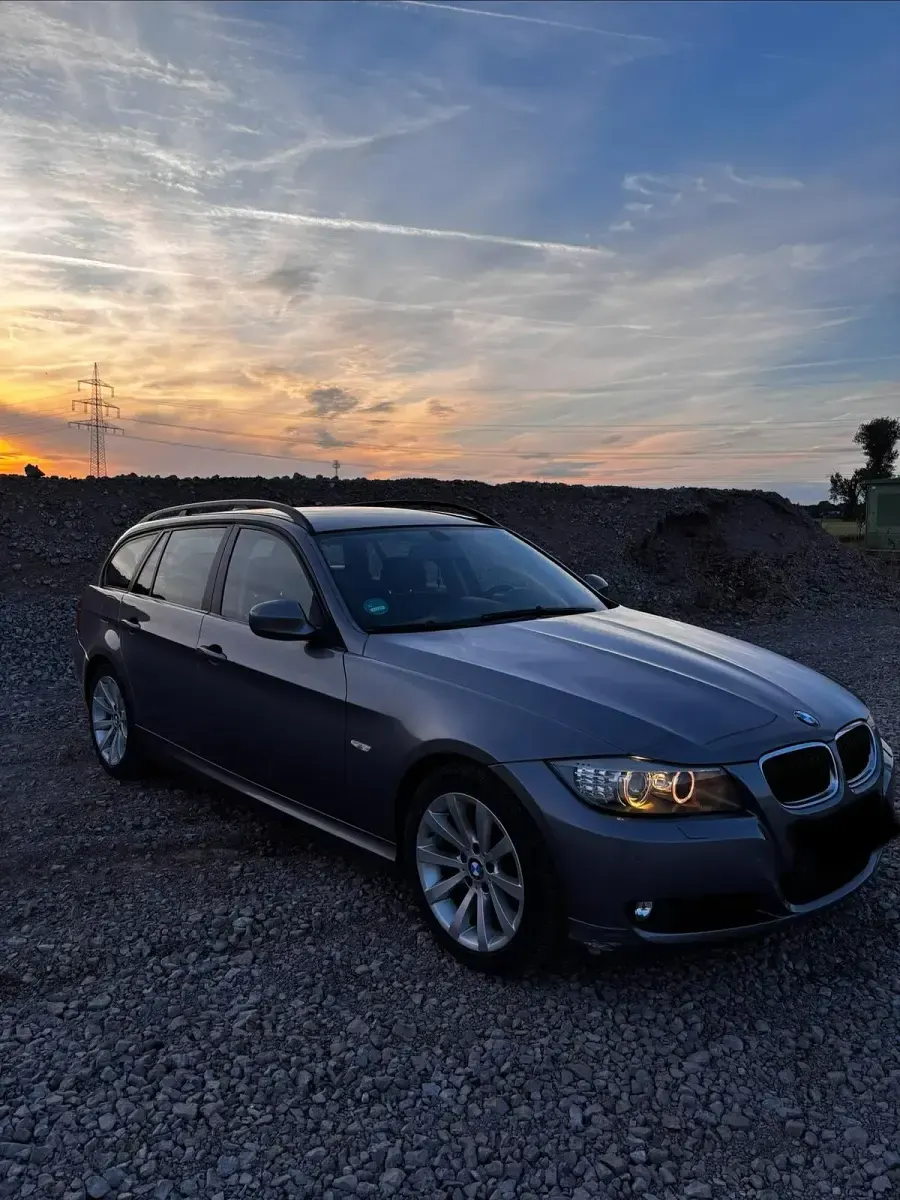 Gebraucht BMW 318 143 PS (105 kW) 2008 Silber Kombi