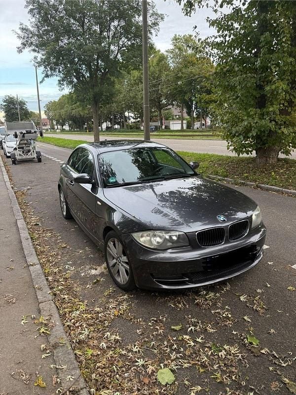Grau Gebraucht 2008 BMW 120 Coupé Coupé | 4.500 € (Guter Preis) - Bild 1/4