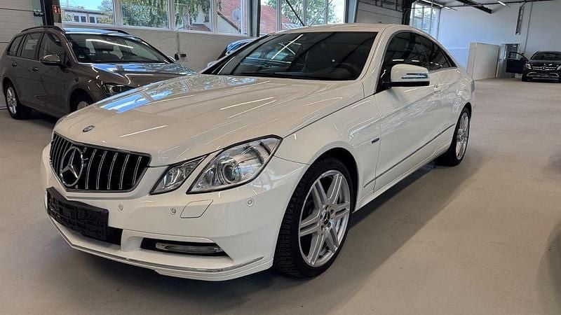 Weiß Gebraucht 2012 Mercedes E250 Coupé | 10.600 € (Superpreis) - Bild 1/4
