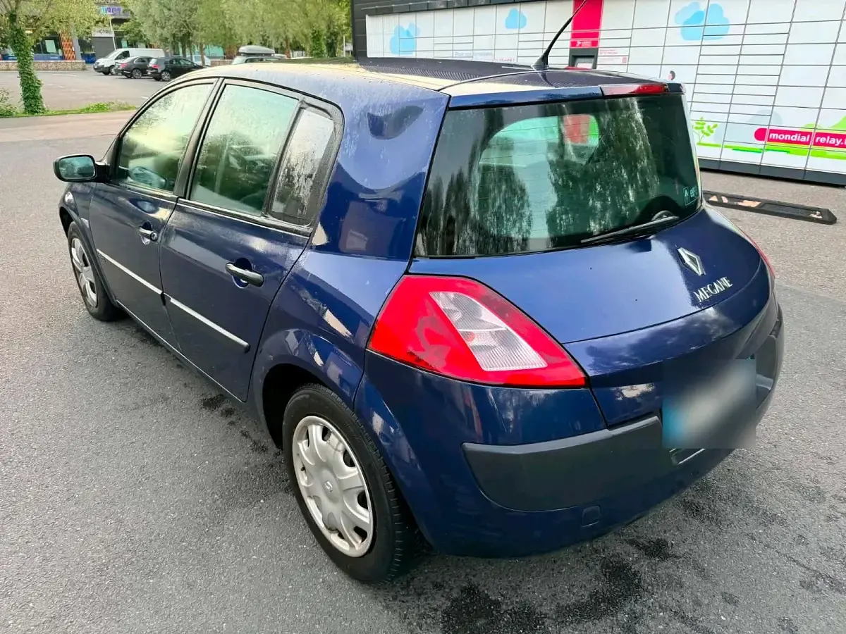 Gebraucht Renault Mégane 120 PS (88 kW) 2004 Blau Limousine