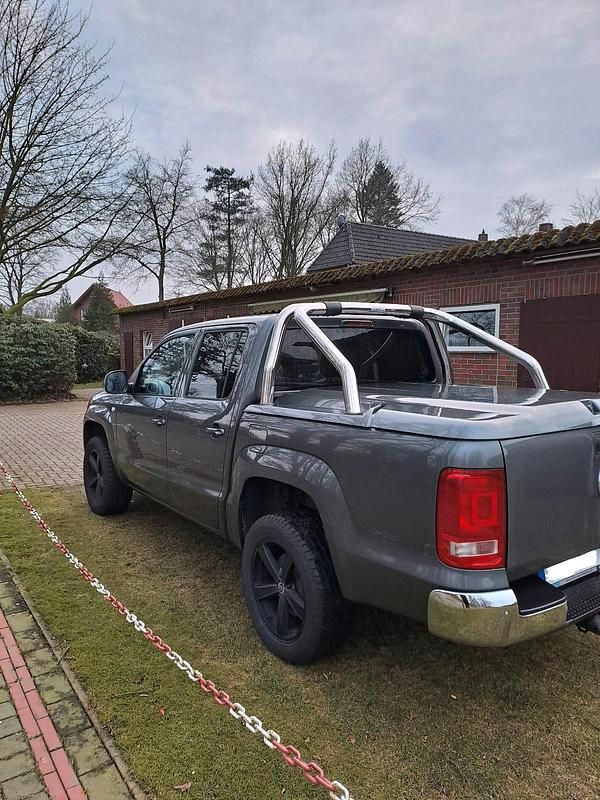 Gebraucht VW Amarok 163 PS (119 kW) 2011 Silber Pickup