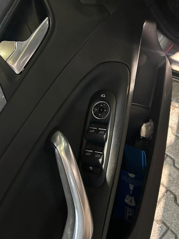 Gebraucht Ford Mondeo 140 PS (102 kW) 2014 Grau Kombi