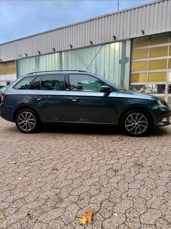 Gebraucht Skoda Fabia 90 PS (66 kW) 2015 Grau Kombi