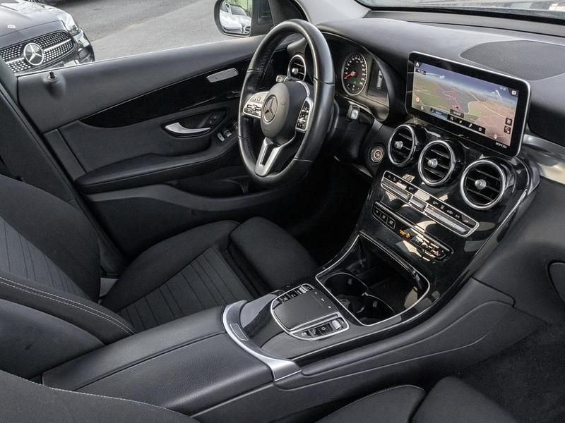 Gebraucht Mercedes GLC300e 306 PS (225 kW) 2021 Grau SUV