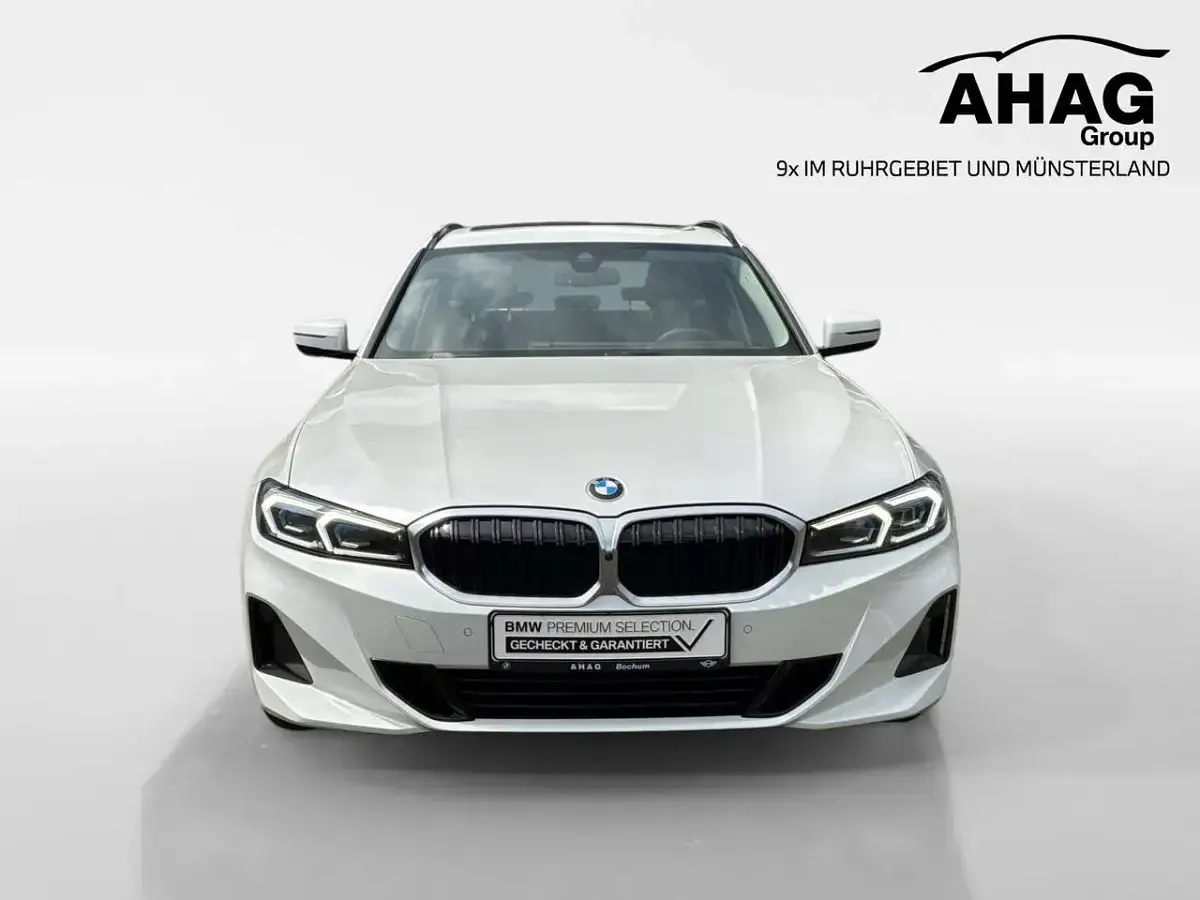 Gebraucht BMW 320 Comfort Edition 190 PS (139 kW) 2024 Mineralweiß Kombi
