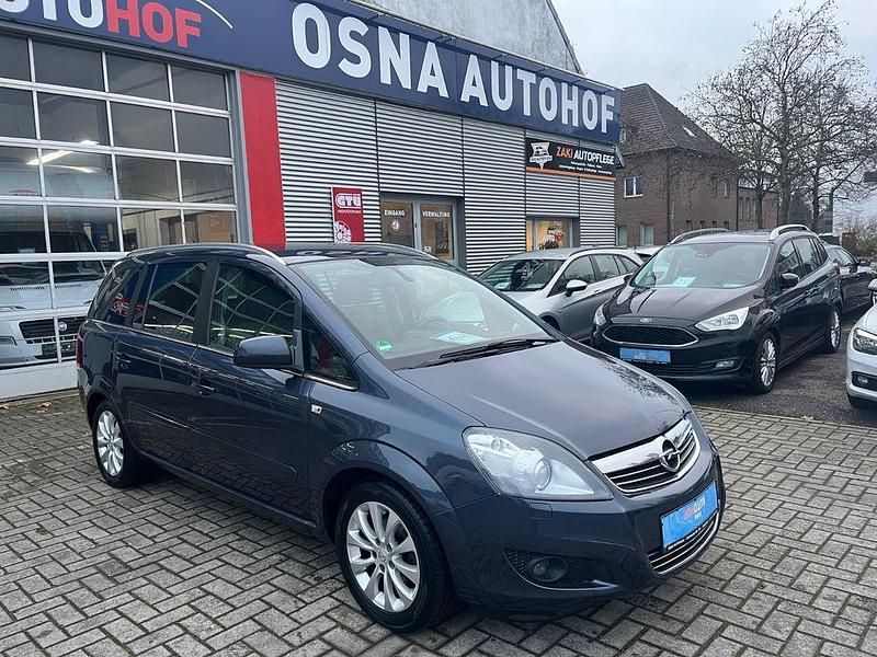 Gebraucht Opel Zafira Innovation 140 PS (102 kW) 2009 Silber Van / Kleinbus