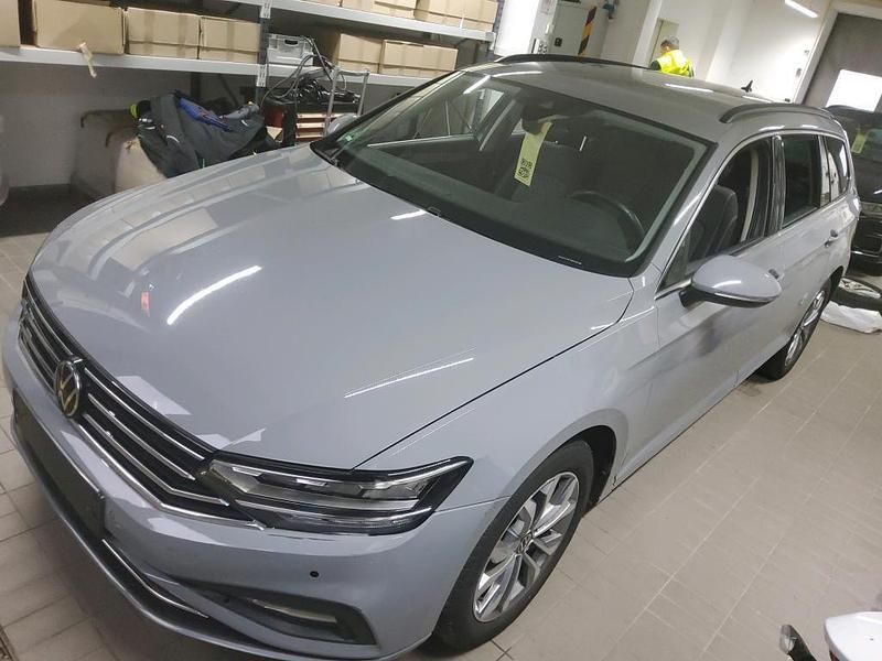 Grau Gebraucht 2022 VW Passat Business Kombi | 18.950 € (Superpreis) - Bild 1/4