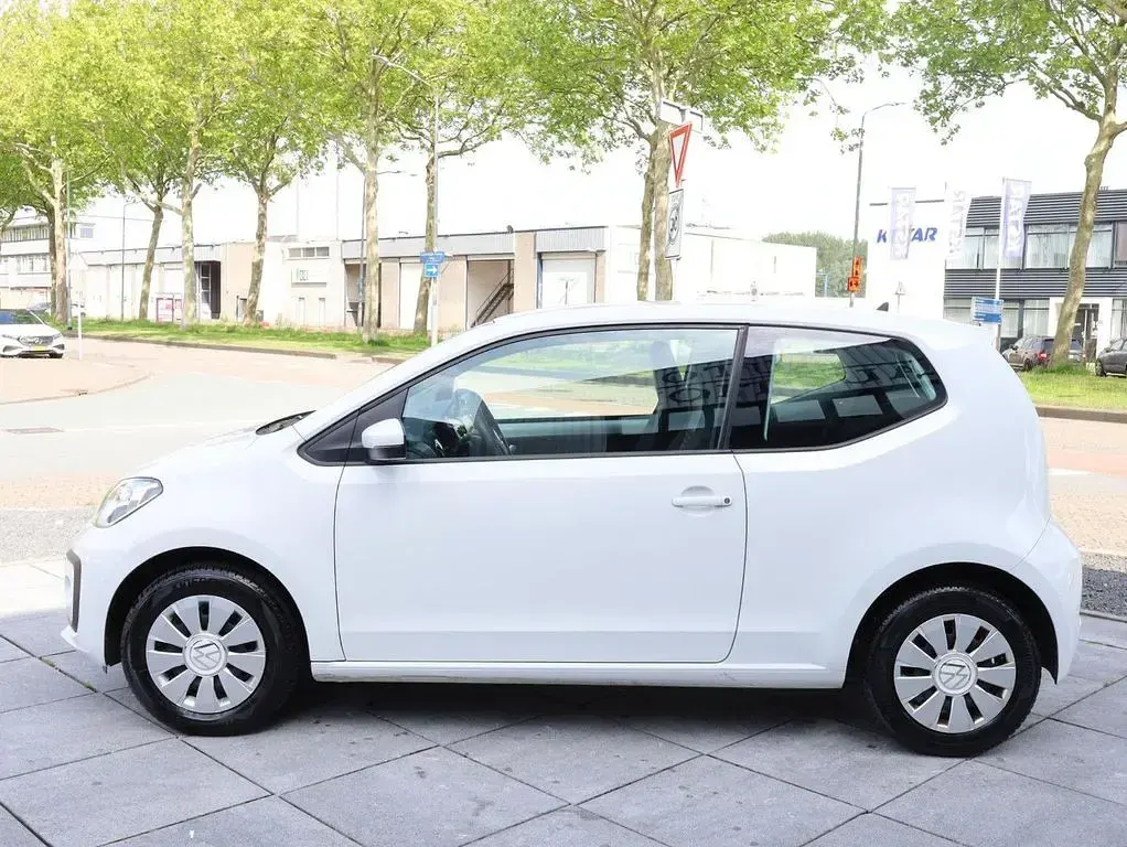 Gebraucht VW up! 65 PS (47 kW) 2021 Weiß Kleinwagen