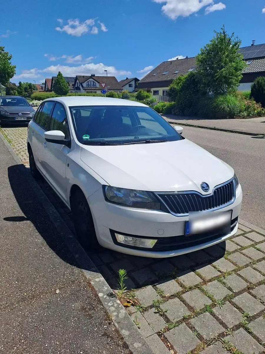 Gebraucht Skoda Rapid 104 PS (76 kW) 2014 Weiß Kleinwagen