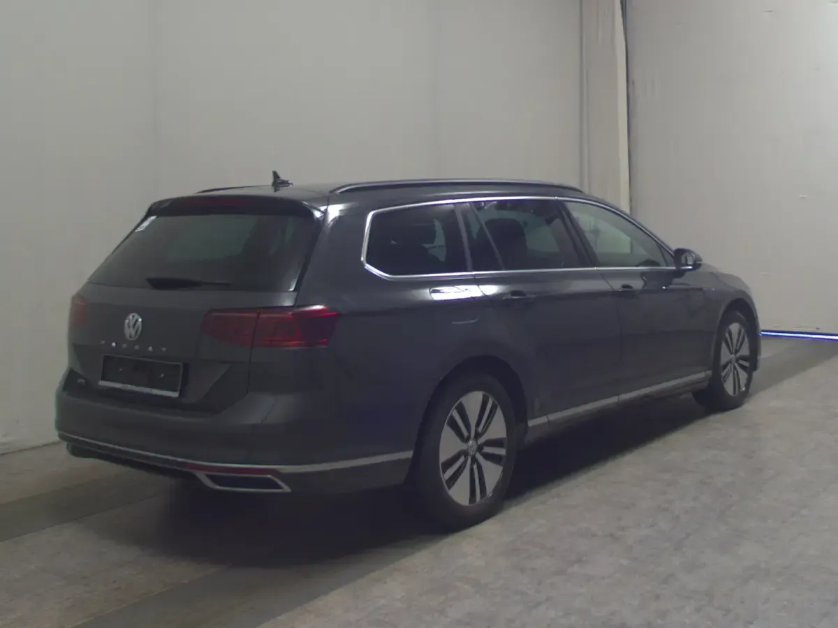 Używany VW Passat GTE 218 KM (160 kW) 2019 Szary Sedan/Limuzyna