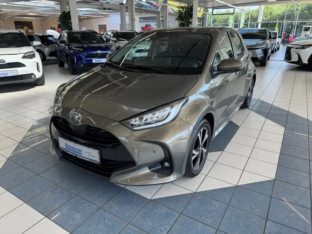 Gebraucht Toyota Yaris Hybrid Team 116 PS (85 kW) 2024 Kleinwagen