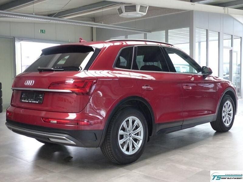 Gebraucht Audi Q5 Basis 163 PS (119 kW) 2021 Rot SUV