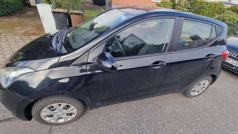 Gebraucht Hyundai i10 67 PS (49 kW) 2016 Kleinwagen