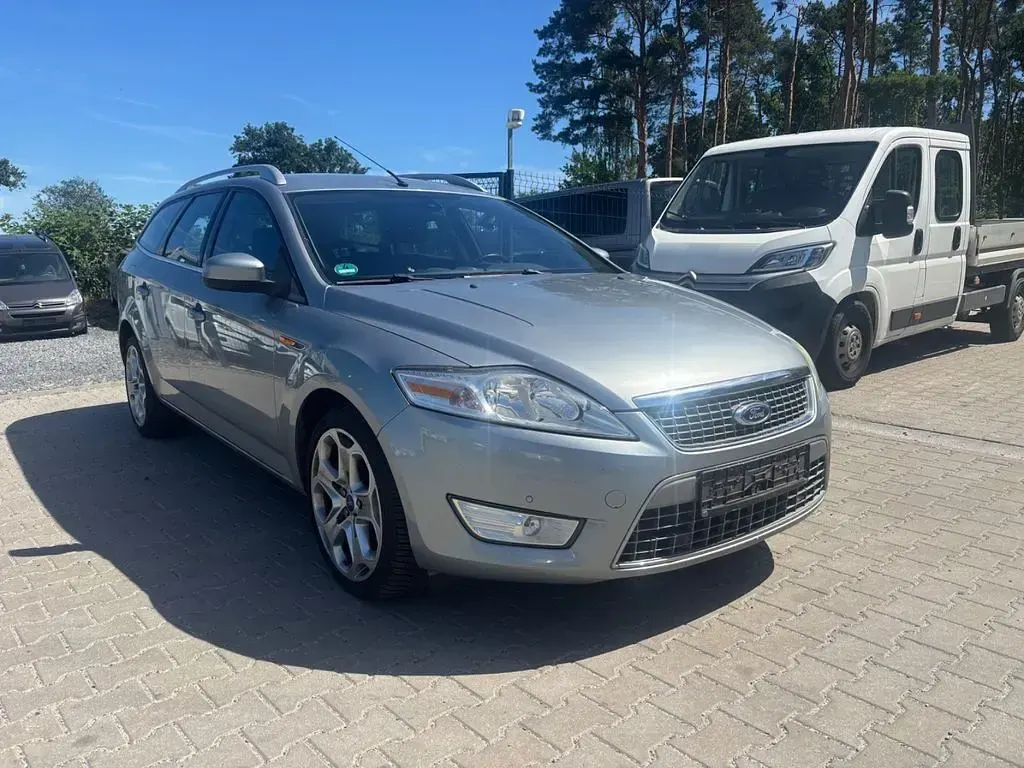 Gebraucht Ford Mondeo Titanium 140 PS (102 kW) 2008 Silber Limousine