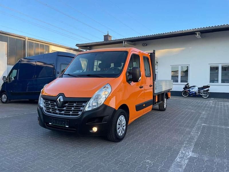 Second-hand Renault Master 131 CP (96 kW) 2017 Portocaliu Van