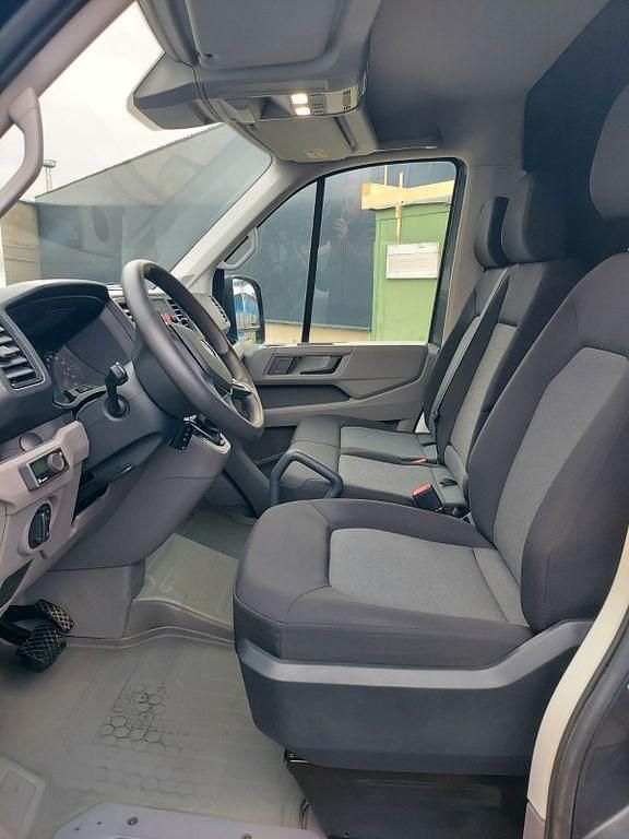 Gebraucht VW Crafter 177 PS (130 kW) 2022 Indiumgrau Van