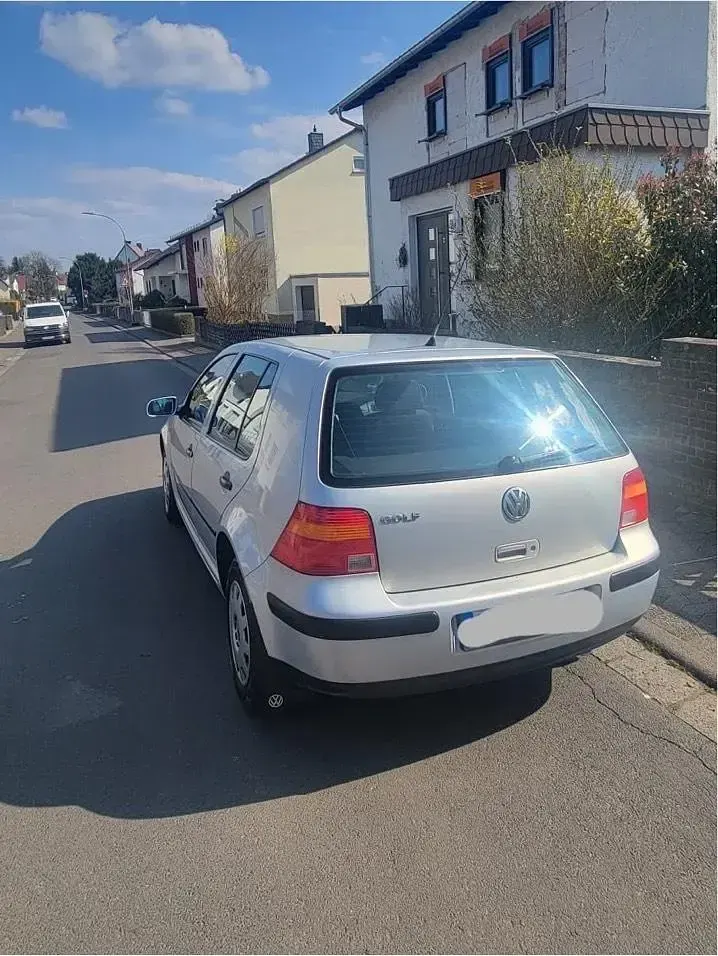 Gebraucht VW Golf IV 75 PS (55 kW) 2000 Silber Kleinwagen