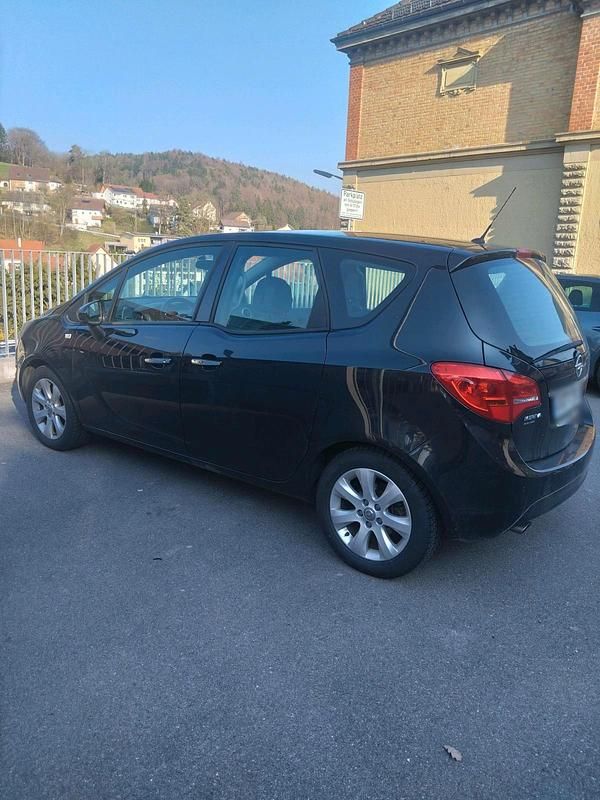 Gebraucht Opel Meriva 140 PS (102 kW) 2012 Schwarz Van / Kleinbus