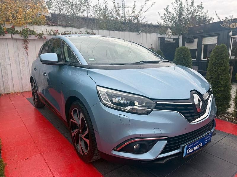 Blau Gebraucht 2017 Renault Scénic IV Bose Edition Van / Kleinbus | 9.999 € (Fairer Preis) - Bild 1/4