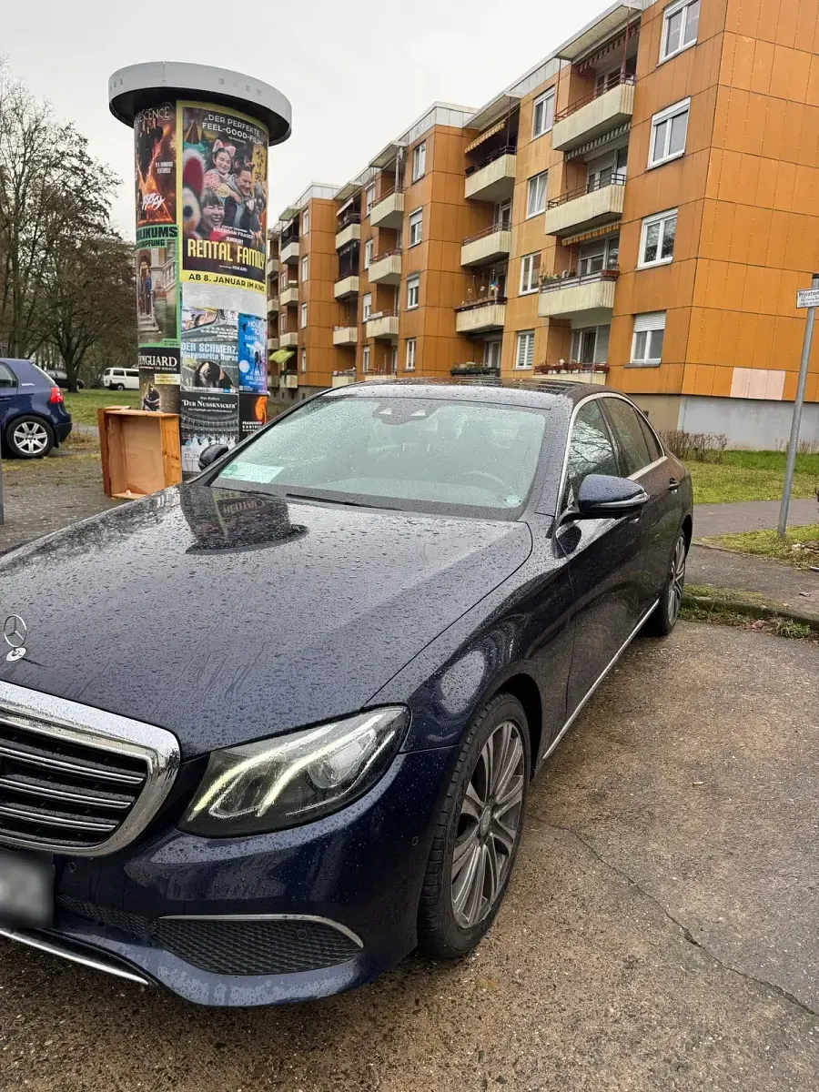 Gebraucht Mercedes E350 Exclusive 258 PS (189 kW) 2016 Blau Limousine