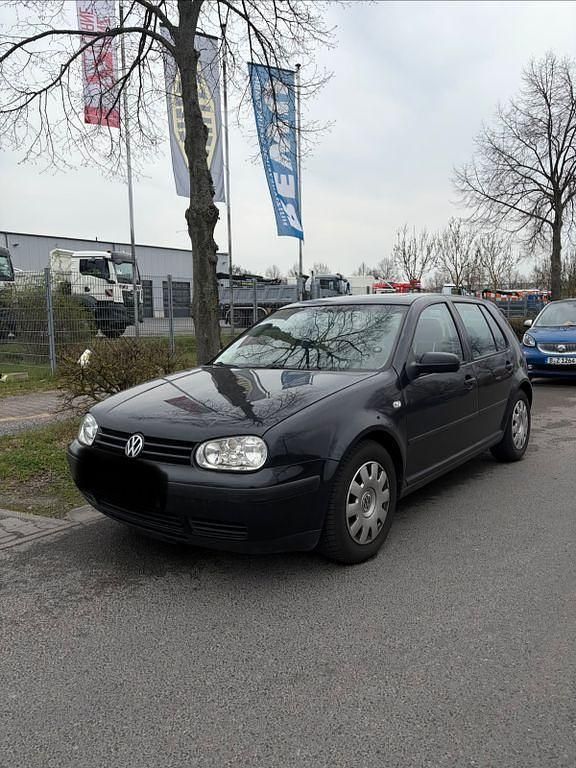 Gebraucht VW Golf IV 101 PS (74 kW) 2002 Schwarz Limousine