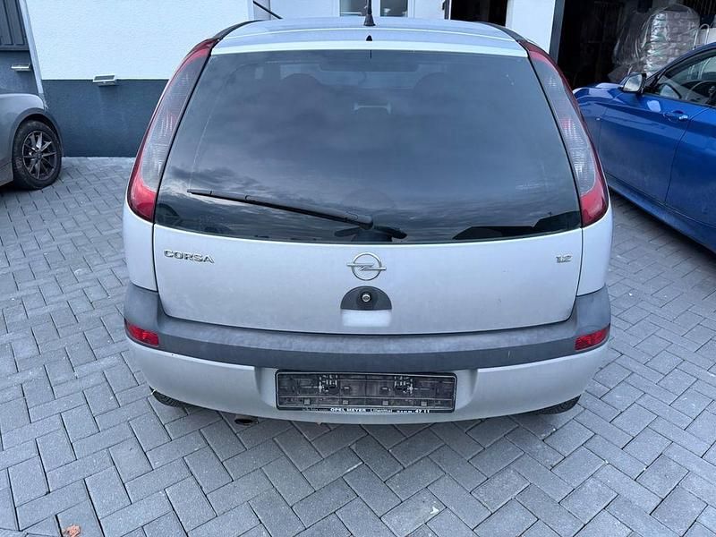 Gebraucht Opel Corsa 75 PS (55 kW) 2003 Silber Kleinwagen