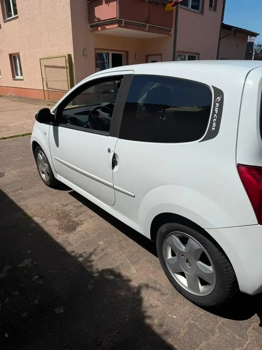 Gebraucht Renault Twingo Rip Curl 75 PS (55 kW) 2010 Weiß Kleinwagen