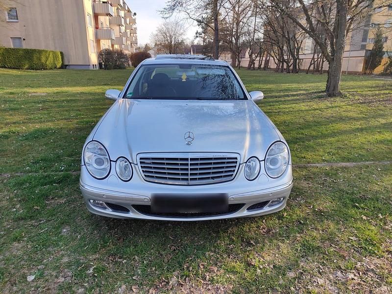 Gebraucht Mercedes E280 231 PS (169 kW) 2005 Silber Limousine