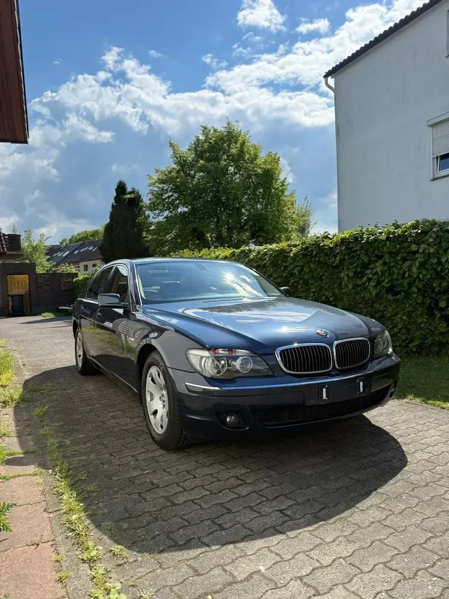 Gebraucht BMW 730 231 PS (169 kW) 2005 Blau Limousine