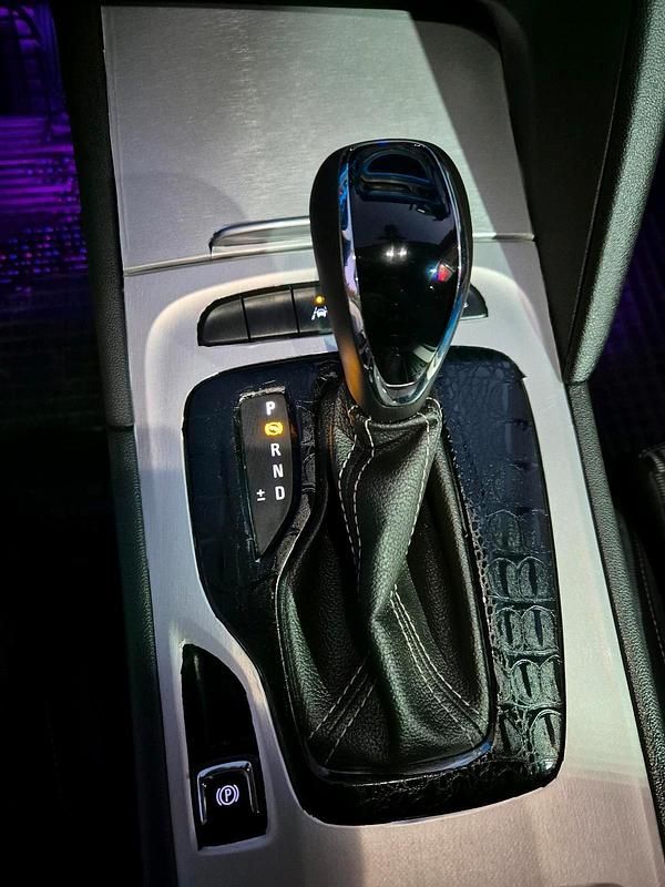 Weiß Gebraucht 2018 Opel Insignia Kombi | 13.500 € - Bild 1/4