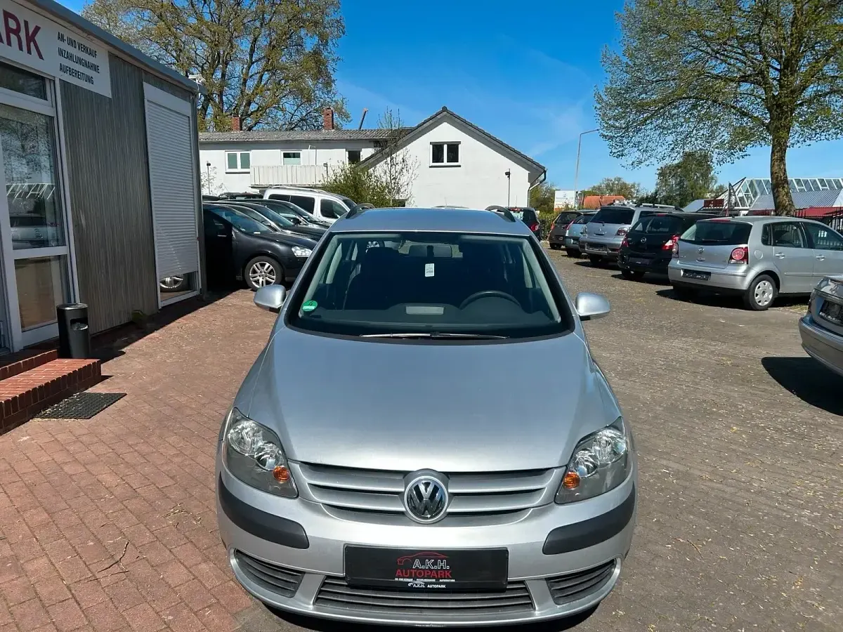 Gebraucht VW Golf VI Style 80 PS (58 kW) 2009 Silber Kleinwagen