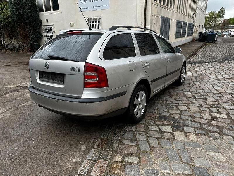 Gebraucht Skoda Octavia Elegance 140 PS (102 kW) 2005 Silber Kombi
