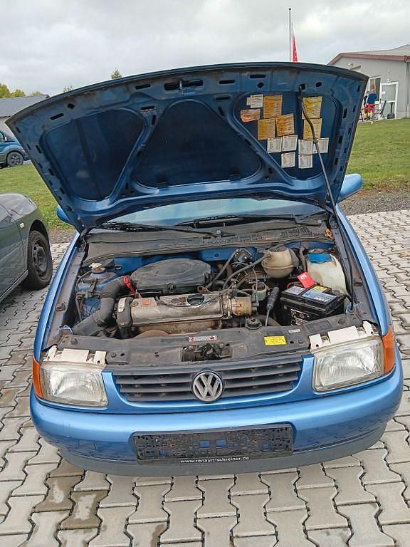 Second-hand VW Polo 45 CP (33 kW) 1995 Albastru Berlinǎ
