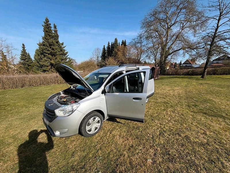 Gebraucht Dacia Dokker 75 PS (55 kW) 2013 Silber Van / Kleinbus