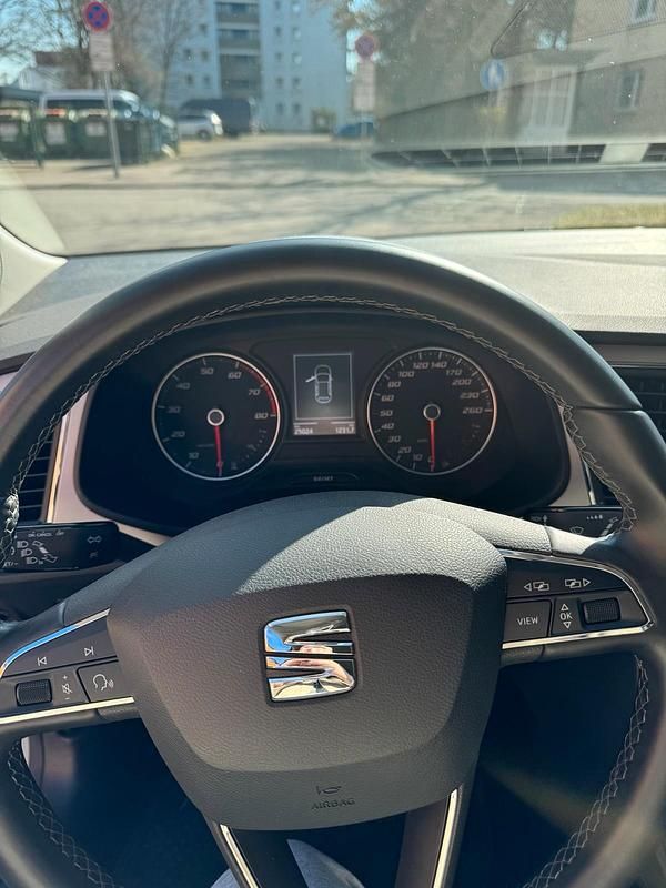 Second-hand Seat Leon 164 CP (120 kW) 2020 Argintiu Berlinǎ