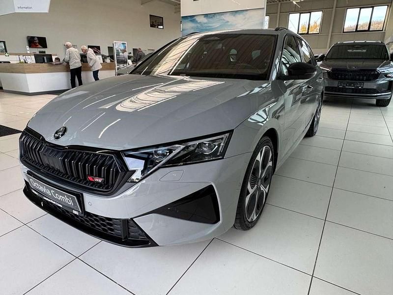 Stahlgrau Neu 2025 Skoda Octavia RS Kombi | 40.530 € (Guter Preis) - Bild 1/3