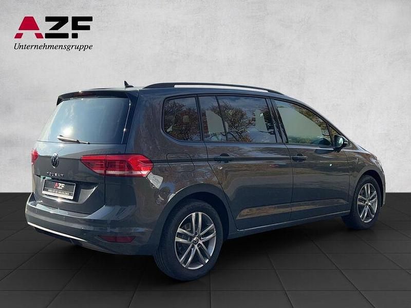 Gebraucht VW Touran Comfortline 150 PS (110 kW) 2025 Delfingrau metallic Van / Kleinbus