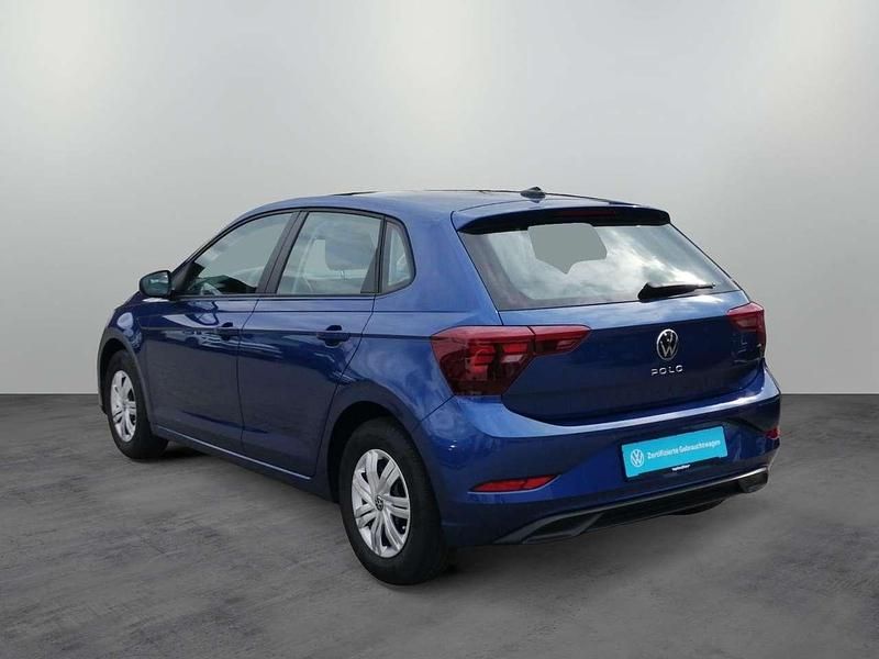 Gebraucht VW Polo Basis 80 PS (58 kW) 2022 Reef blue metallic Kleinwagen