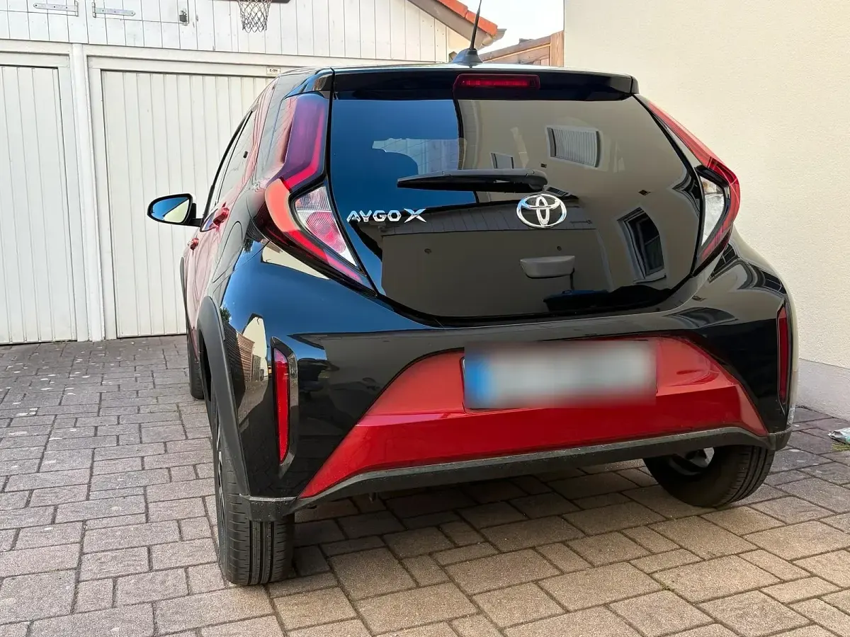 Gebraucht Toyota Aygo X Team 72 PS (52 kW) 2024 Rot SUV