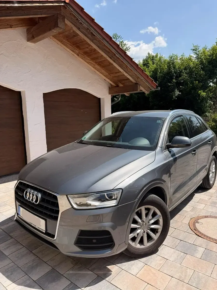 Gebraucht Audi Q3 160 PS (117 kW) 2016 Grau SUV