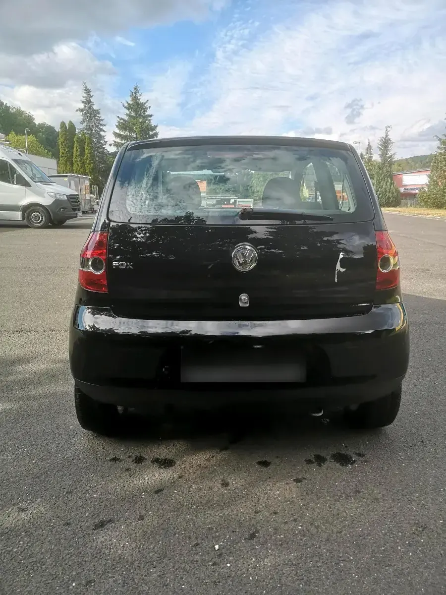 Gebraucht VW Fox 54 PS (39 kW) 2005 Schwarz Kleinwagen