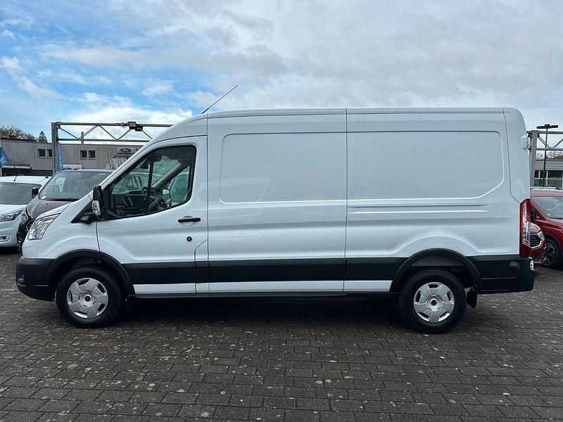 Gebraucht Ford Transit Trend 131 PS (96 kW) 2024 Weiß Limousine