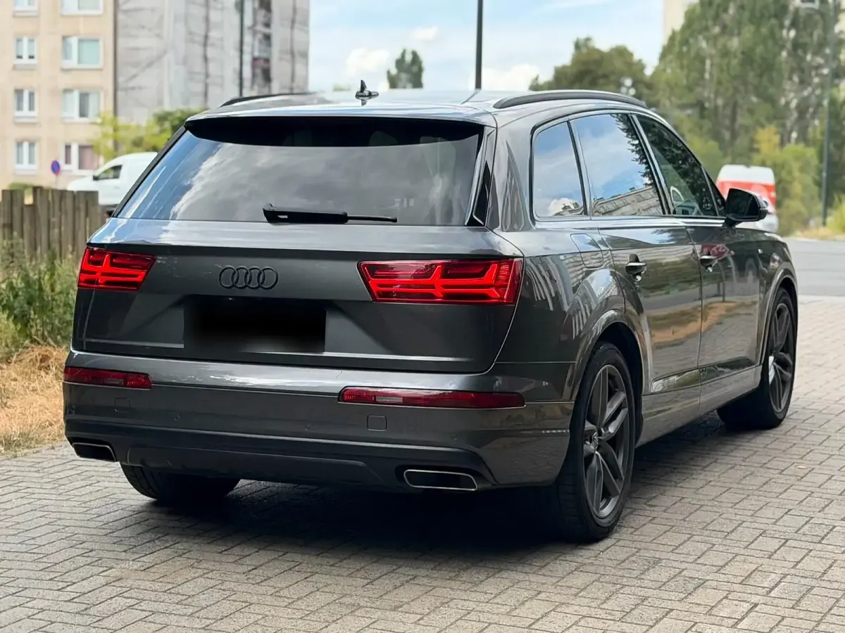 Gebraucht Audi Q7 S-Line 231 PS (169 kW) 2018 Grau SUV