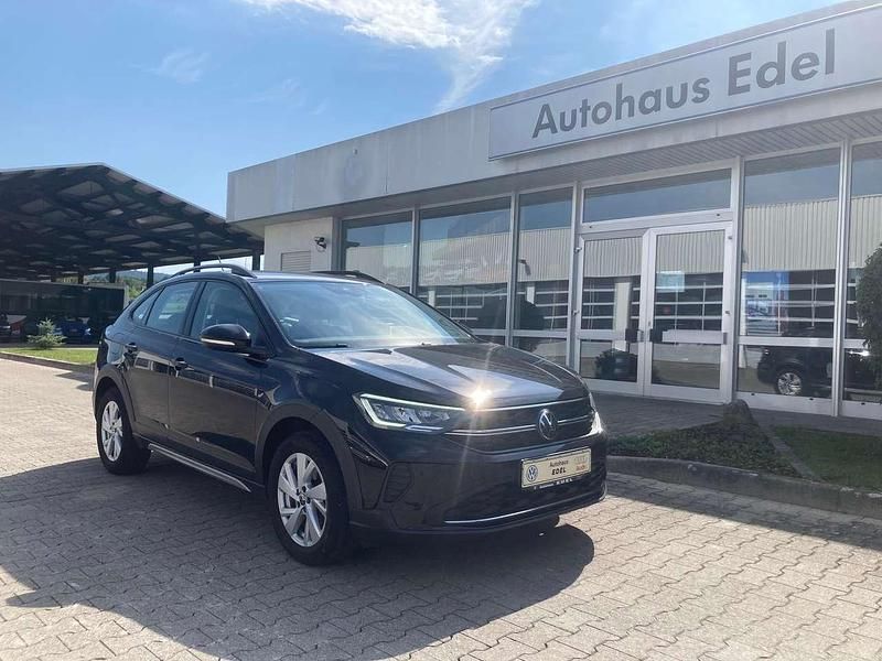 Deep black perleffekt lc9x Gebraucht 2022 VW Taigo Life SUV | 16.350 € - Bild 1/4