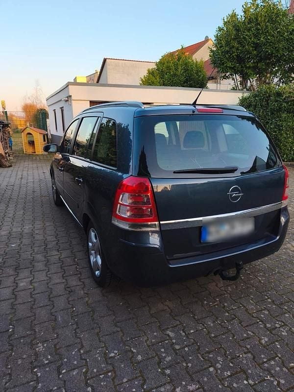 Gebraucht Opel Zafira 140 PS (102 kW) 2008 Van / Kleinbus