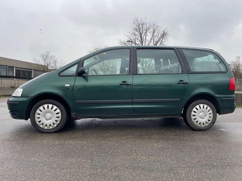 Gebraucht VW Sharan Comfortline 116 PS (85 kW) 2003 Green metallic Van / Kleinbus