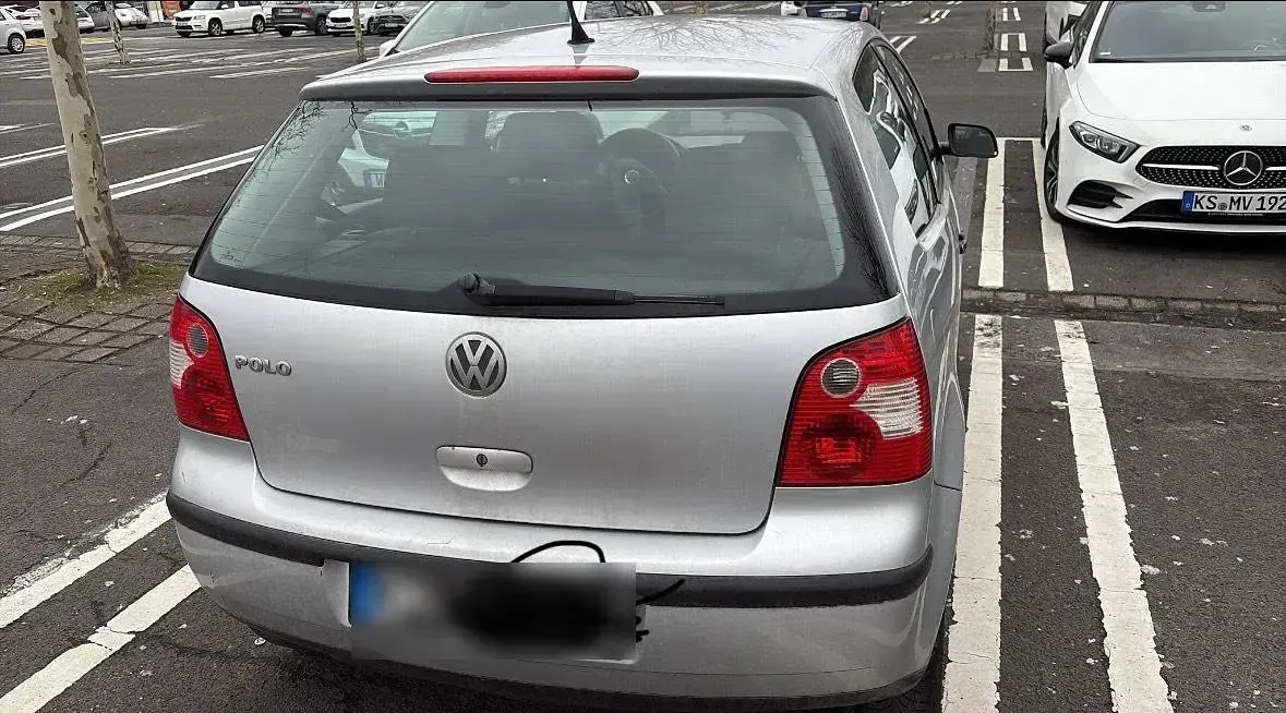 Gebraucht VW Polo Basis 54 PS (39 kW) 2003 Silber Kleinwagen