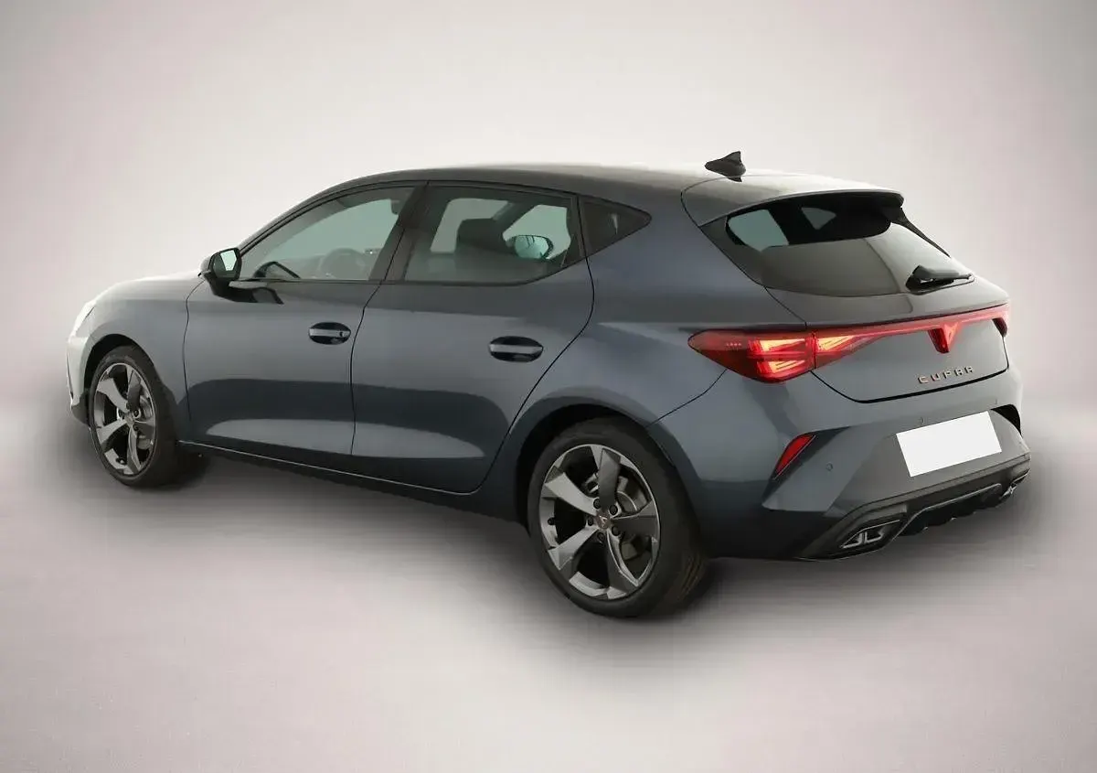 Neu Cupra Leon 150 PS (110 kW) 2026 Manufacturer Limousine